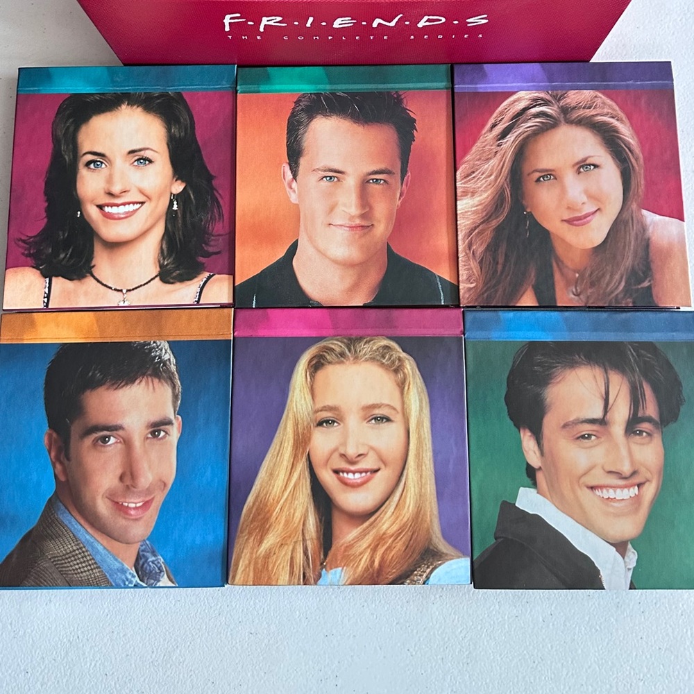 Friends The Complete Series Box Set - Picture 10 of 11